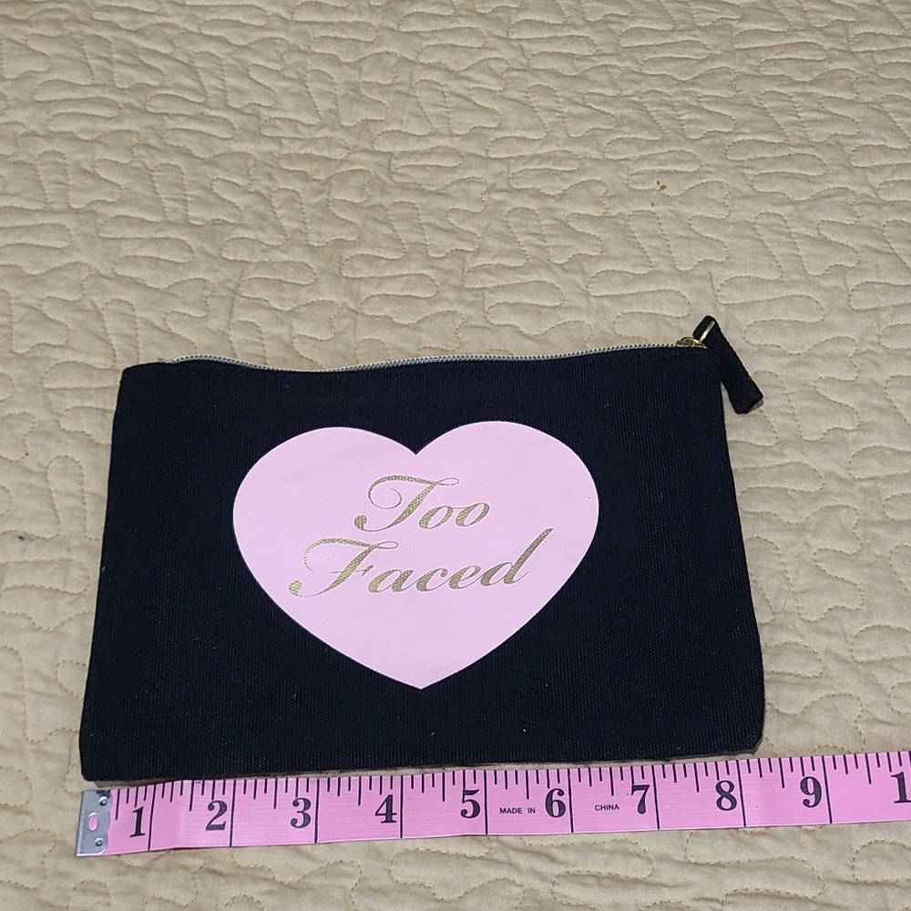 Too Faced heart logo cosmetics bag - Picture 5 of 6